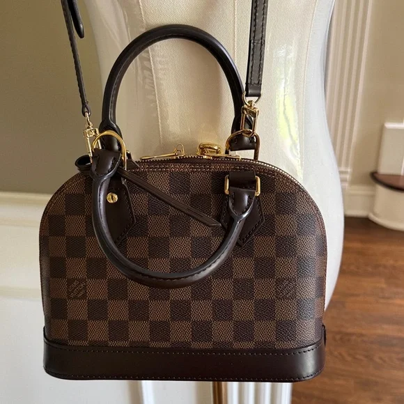 Louis Vuitton Alma BB in Damier Ebene Canvas Authentic (few months old) - Picture 12 of 17